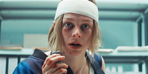 hunter schafer butterfly knife